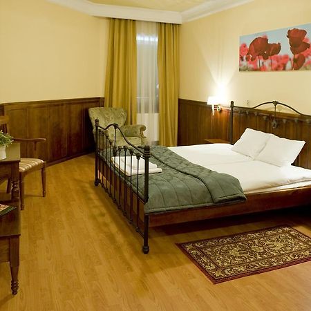 Hotel Kresowianka Быдгощ Экстерьер фото