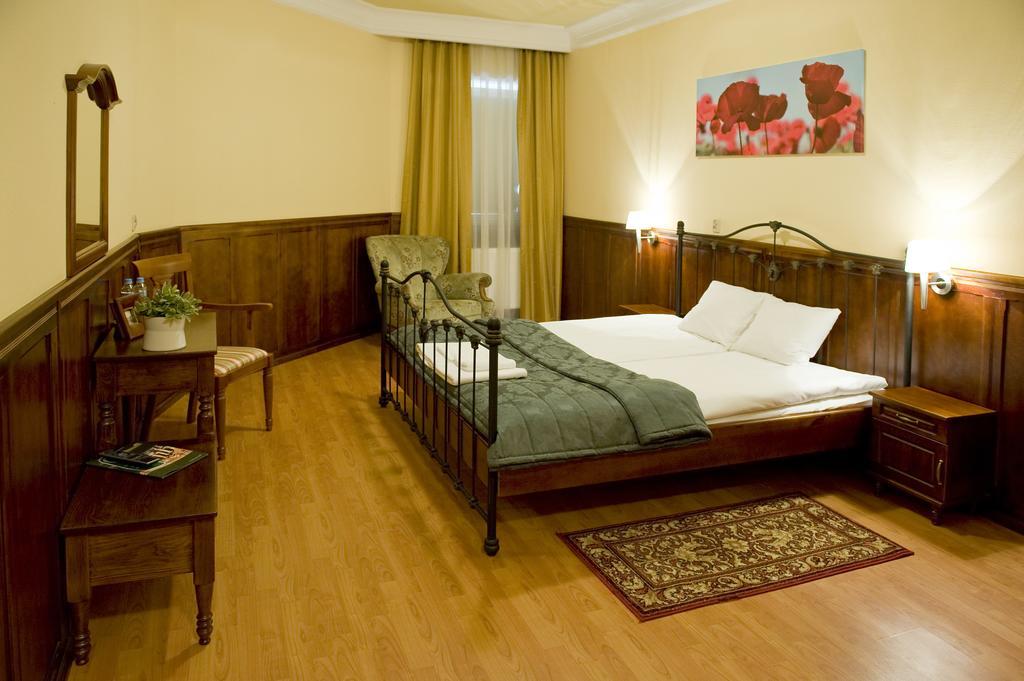 Hotel Kresowianka Быдгощ Экстерьер фото