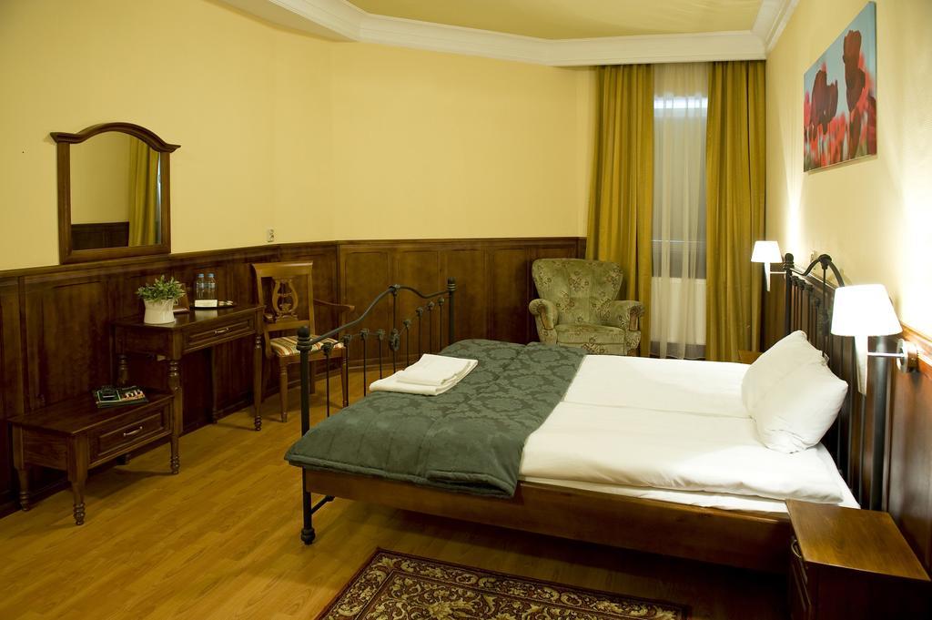 Hotel Kresowianka Быдгощ Экстерьер фото